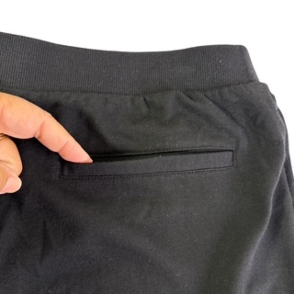 NWOT Chico's Weekends Black Single Back Pocket Joggers Size 1 Regular - Picture 5 of 7